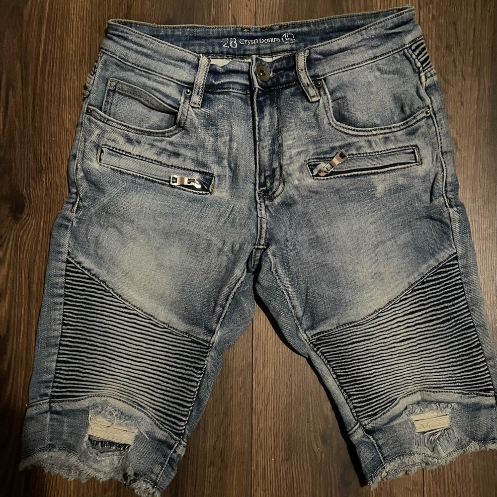 Crysp denim shorts